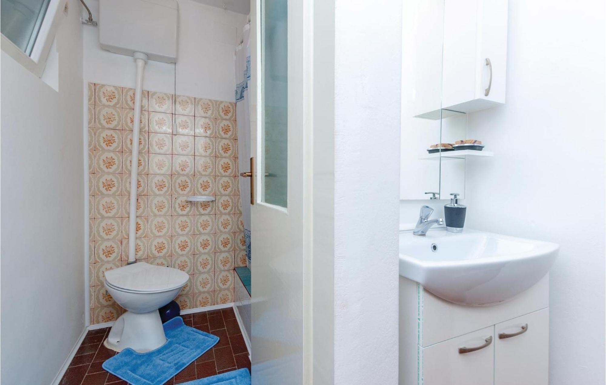 Beautiful Apartment In Jadrija With Kitchen 외부 사진